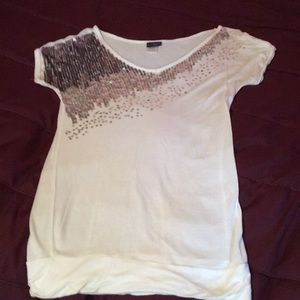 Day trip top with sequins